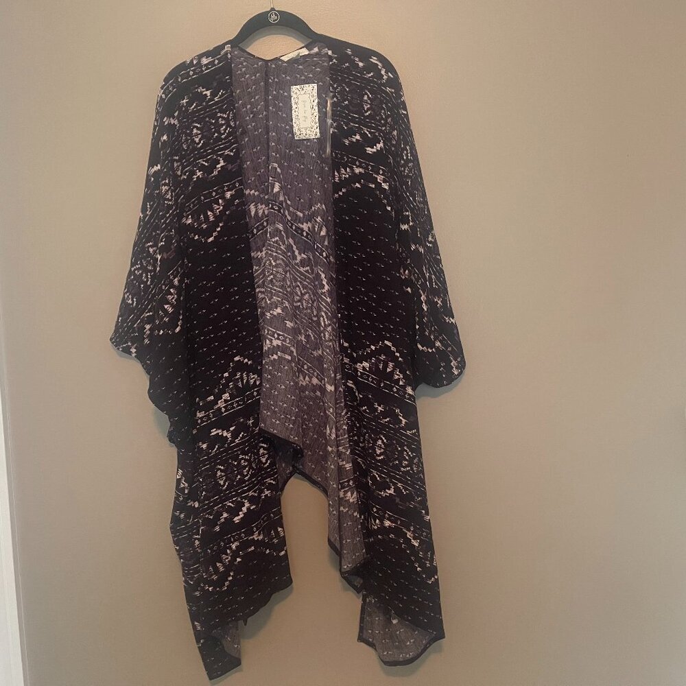 Free to Fly Black Kimono, NWT, Medium